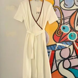 New! Zara Dress wrap around with buttons Medium